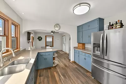 1304 S 116th St, West Allis, WI 53214 - Photo 10