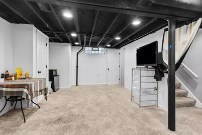 9006 W Dakota Ave, West Allis, WI 53227 - Photo 18