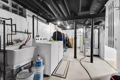 9006 W Dakota Ave, West Allis, WI 53227 - Photo 20