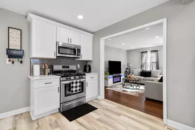 9006 W Dakota Ave, West Allis, WI 53227 - Photo 10