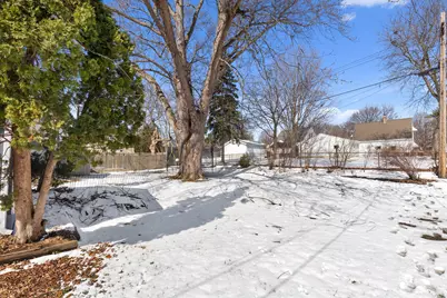 9006 W Dakota Ave, West Allis, WI 53227 - Photo 24