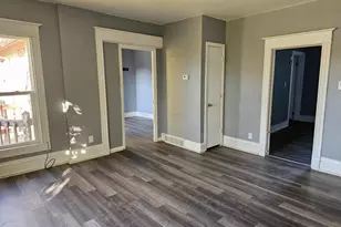 927 Marquette St, Racine, WI 53404 - Photo 4