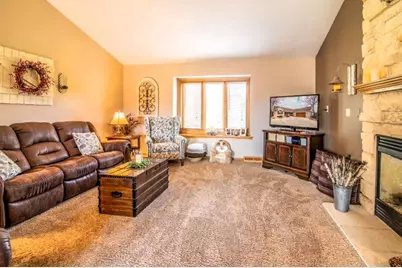 1500  Wedgewood Dr, Watertown, WI 53098 - Photo 10