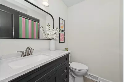 7170 S 35th St, Franklin, WI 53132 - Photo 12