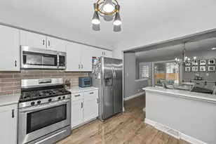 7170 S 35th St, Franklin, WI 53132 - Photo 10