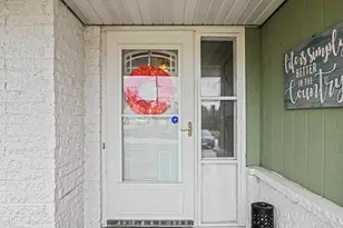 7170 S 35th St, Franklin, WI 53132 - Photo 2