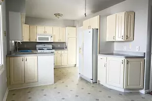 1601 Virginia St, Racine, WI 53405 - Photo 4