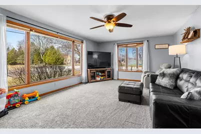 123 N 12th St, Oostburg, WI 53070 - Photo 10