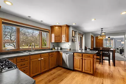 123 N 12th St, Oostburg, WI 53070 - Photo 6