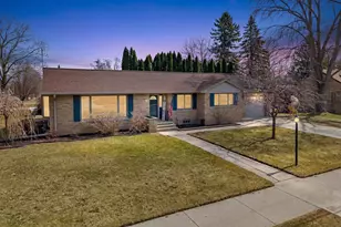 123 N 12th St, Oostburg, WI 53070 - Photo 40