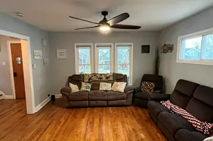 924 N 8th St, Manitowoc, WI 54220 - Photo 14