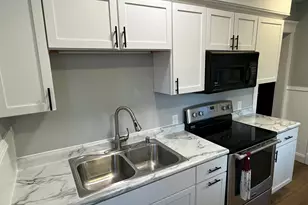 924 N 8th St, Manitowoc, WI 54220 - Photo 6