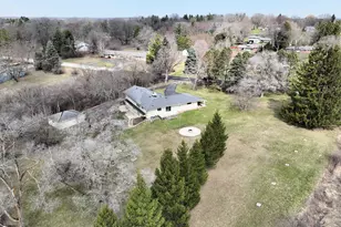 N60W15671 Hawthorne Dr, Menomonee Falls, WI 53051 - Photo 28