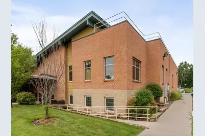 920  State St, Manitowoc, WI 54220 - Photo 2
