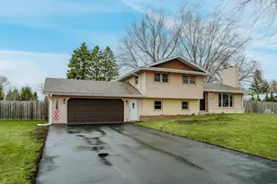 N85W12940 Renee Dr, Menomonee Falls, WI 53051 - Photo 2