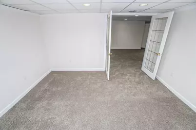 W179N9765  Riversbend Cir, Germantown, WI 53022 - Photo 16