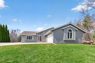 539 Beechwood Dr, Cedarburg, WI 53012 - Photo 1