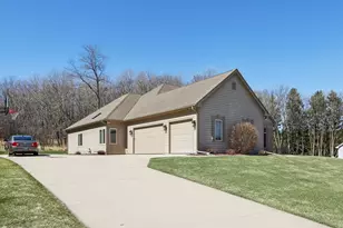1520 Pamme Ct, West Bend, WI 53090 - Photo 70