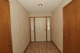 3822 S Oakbrook Dr, Greenfield, WI 53228 - Photo 8