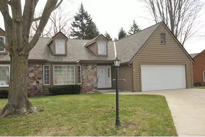 3822 S Oakbrook Dr, Greenfield, WI 53228 - Photo 2