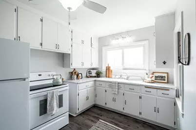 5439 S Egofske Rd, New Berlin, WI 53146 - Photo 22