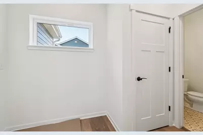 W149N11973  Red Holly Dr, Germantown, WI 53022 - Photo 16