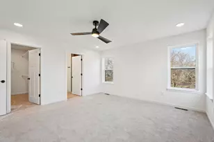 W149N11973 Red Holly Dr, Germantown, WI 53022 - Photo 20