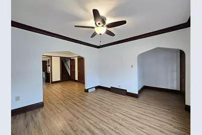 5207 S Lake Dr, Cudahy, WI 53110 - Photo 12