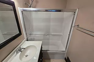 5207 S Lake Dr, Cudahy, WI 53110 - Photo 16