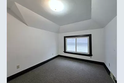 5207 S Lake Dr, Cudahy, WI 53110 - Photo 24