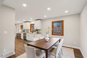 9936 N Concord Dr, Mequon, WI 53097 - Photo 10