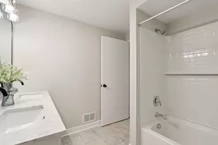 9936 N Concord Dr, Mequon, WI 53097 - Photo 36