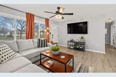 8126 W Glen Ave, Milwaukee, WI 53218 - Photo 4