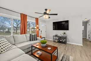 8126 W Glen Ave, Milwaukee, WI 53218 - Photo 4