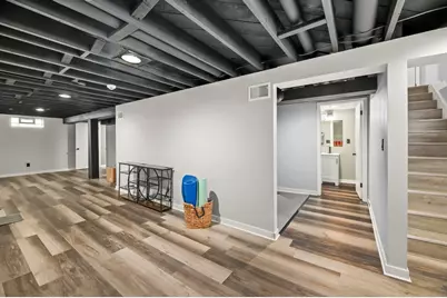 8126 W Glen Ave, Milwaukee, WI 53218 - Photo 22