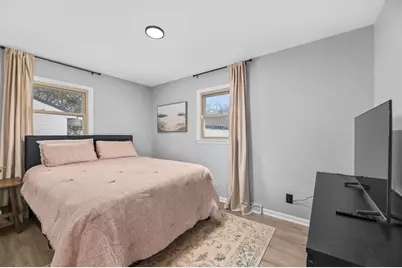 8126 W Glen Ave, Milwaukee, WI 53218 - Photo 14