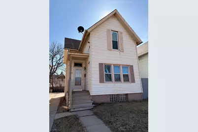 1433 W National Ave, Milwaukee, WI 53204 - Photo 2
