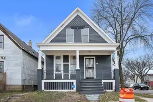 2873 N Dr William Finlayson St, Milwaukee, WI 53212 - Photo 20