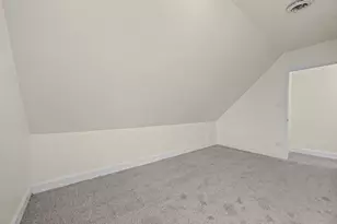 2873 N Dr William Finlayson St, Milwaukee, WI 53212 - Photo 18