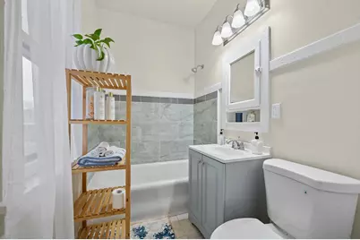 2873 N Dr William Finlayson St, Milwaukee, WI 53212 - Photo 10