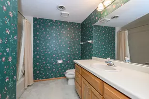 118 Harrogate Dr, Waukesha, WI 53188 - Photo 34