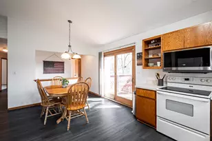 1507 Cherrywood Dr, Waukesha, WI 53188 - Photo 6