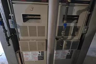 8239 W Oklahoma Ave, Milwaukee, WI 53219 - Photo 12