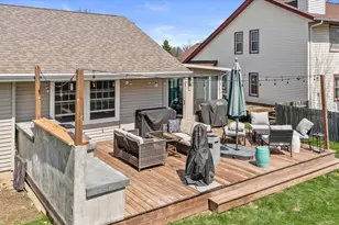 711 E Bridlewood Ln, Oak Creek, WI 53154 - Photo 38