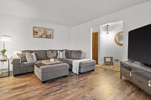 148 Echo Ln, Racine, WI 53406 - Photo 6