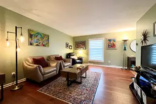 12558 N Woodland Dr, Mequon, WI 53092 - Photo 10