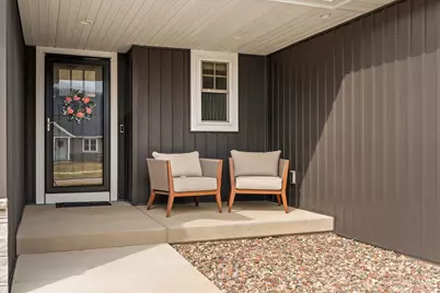 1721  Waxwing Ln, Holmen, WI 54636 - Photo 4