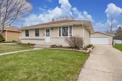 2242 W Carrington Ave, Oak Creek, WI 53154 - Photo 1
