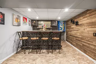 2242 W Carrington Ave, Oak Creek, WI 53154 - Photo 26