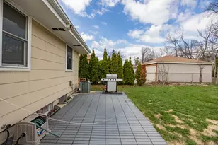 2242 W Carrington Ave, Oak Creek, WI 53154 - Photo 30